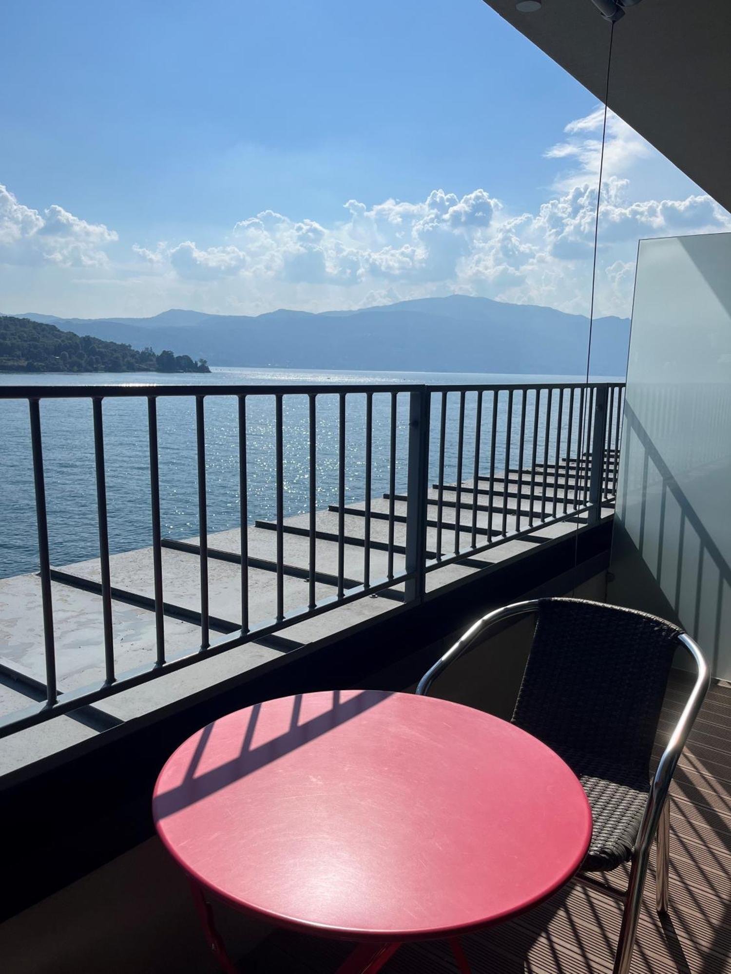 Serviced Apartments By Hotel De Charme Laveno Exteriér fotografie